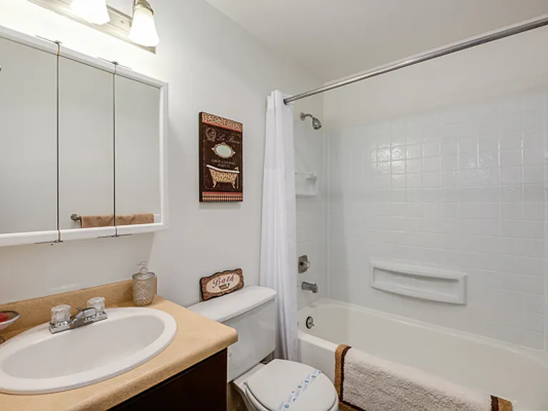 Crystal Springs Apartments — Photo 64