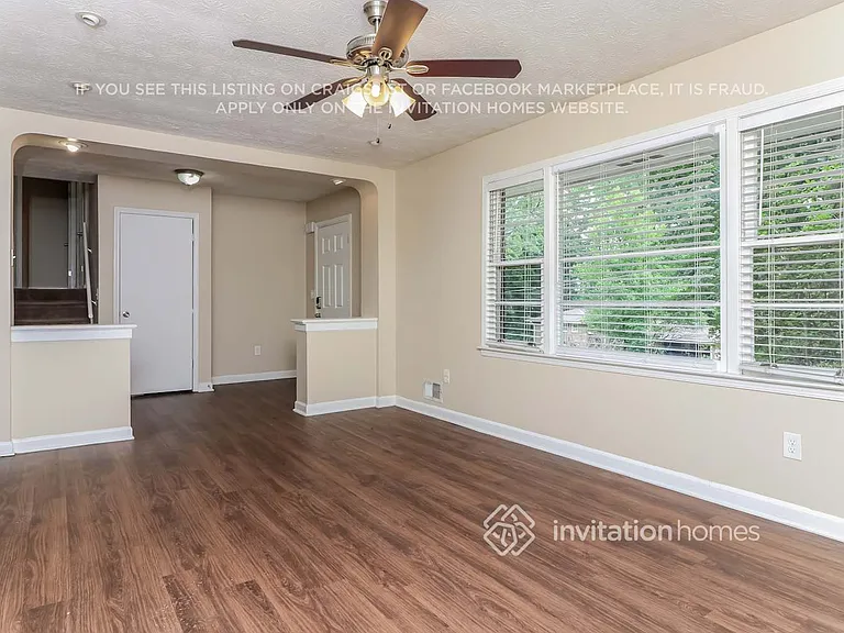 1398 Yates Ave — Photo 7