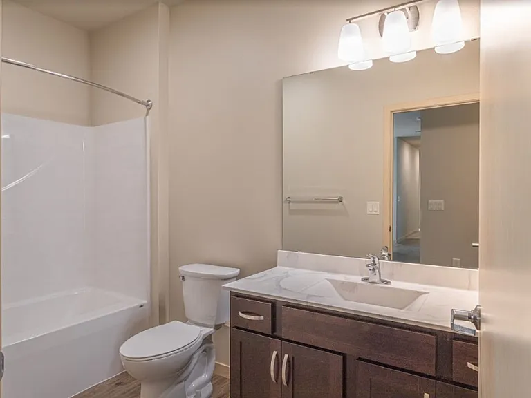 Lincoln Street Apartments — Photo 62