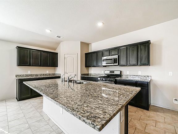 4th image of 9418 Paloma Creek Drive