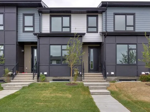 225 S Vantage Dr, Cochrane, AB T4C 3G4