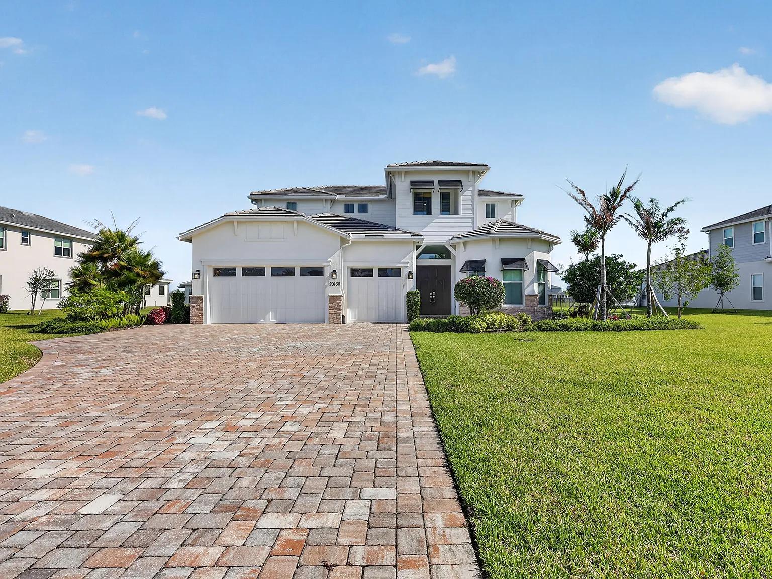 4 bed, 4.5 bath, 4020 sqft, $15,000 — Photo 4
