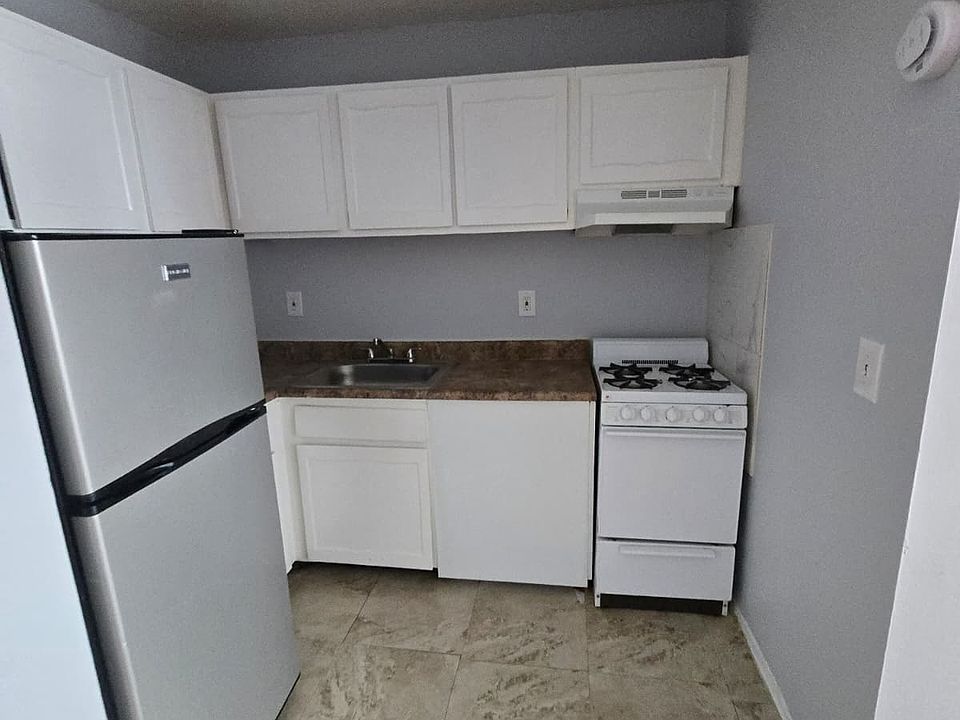1st image of 75 Park Ave #12