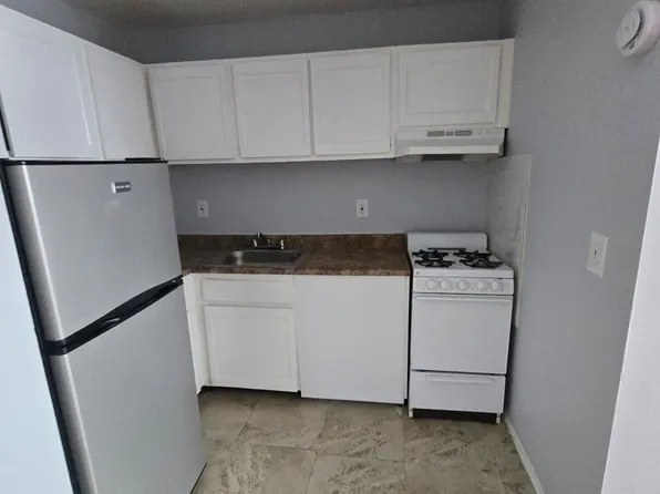 75 Park Ave #12, East Orange, NJ 07017