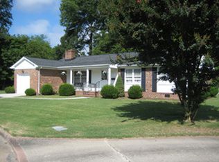 3 Belle Meade Ct, Newport News, VA 23602