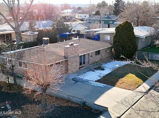 1305 Zuni Pl, Farmington, NM 87401