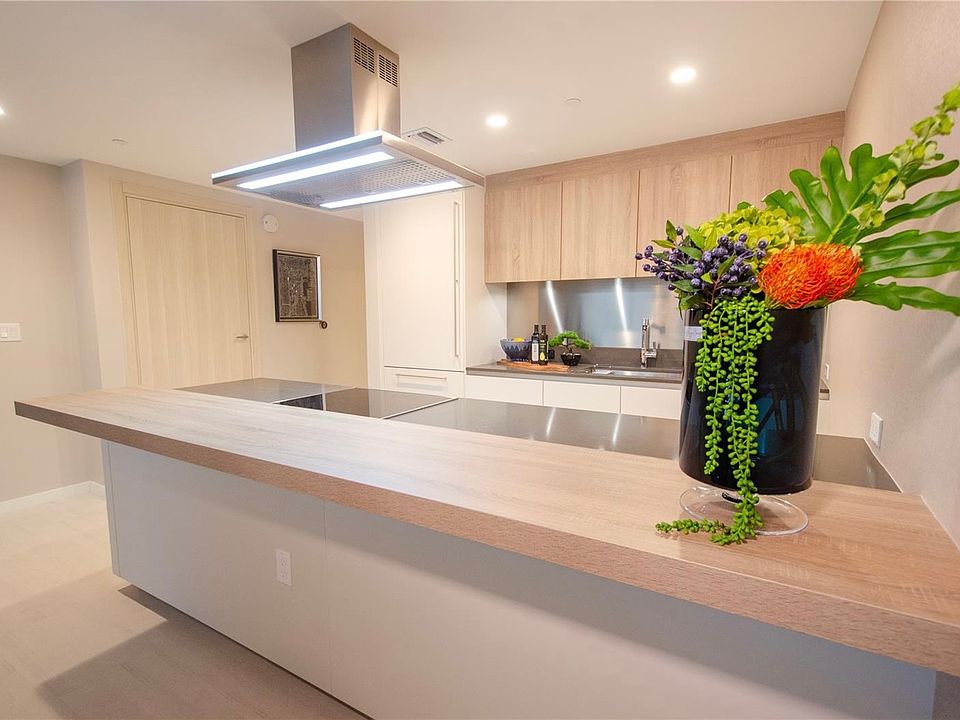 1st image of 1000 Brickell Plz Unit 4207