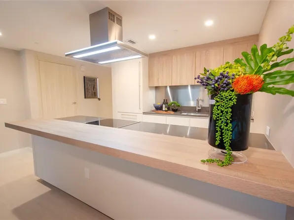 1000 Brickell Plz Unit 4207, Miami, FL 33131