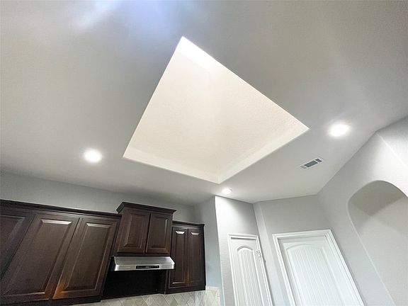 5th image of 9020 Bronze Meadow Dr
