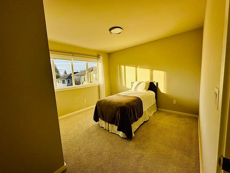 2nd floor - Bedroom 1