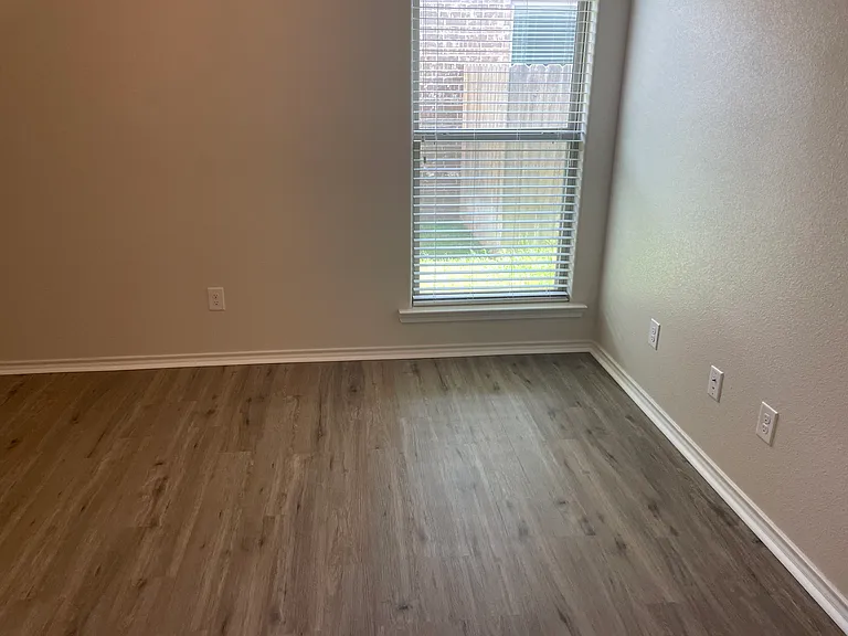 10113 Viola Ave — Photo 14