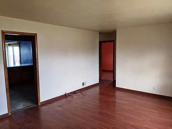 3rd image of 6228 John St