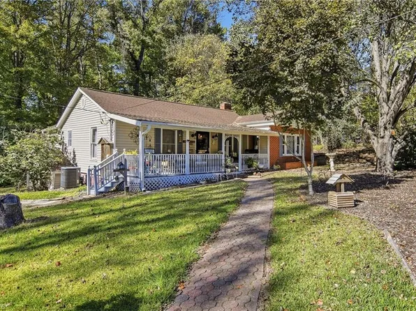 555 N Bunker Hill Rd, Oak Ridge, NC 27310