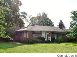 309 S Center St, Oneida, IL 61467