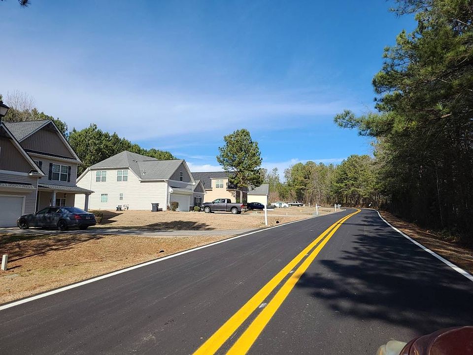 2nd image of 223 Hood Rd