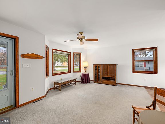 3rd image of 107 Jacobs Ave
