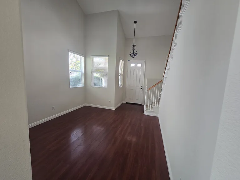 8298 Bryn Glen Way — Photo 2