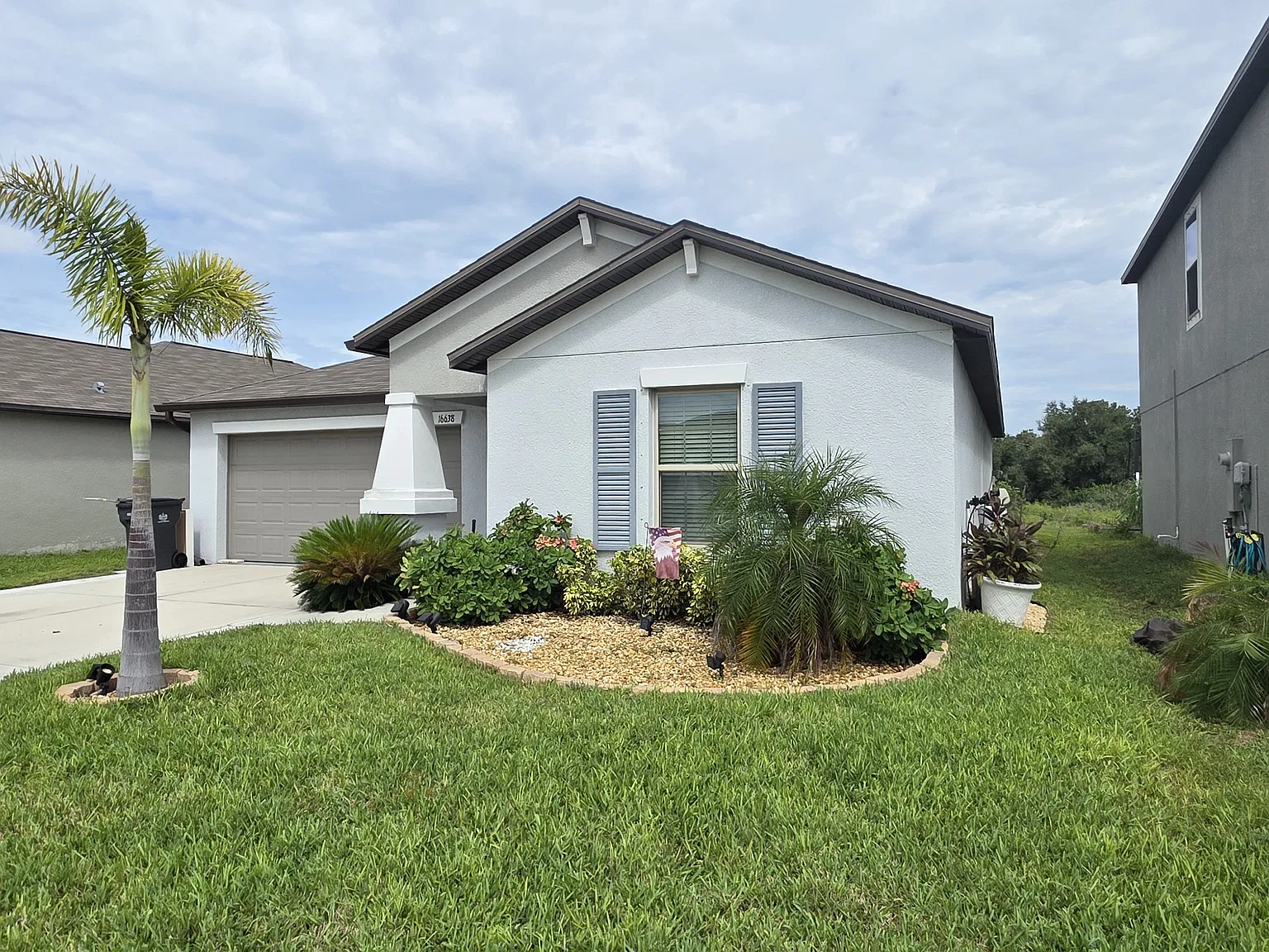 3 bed, 2.0 bath, 1540 sqft, $2,300 — Photo 2
