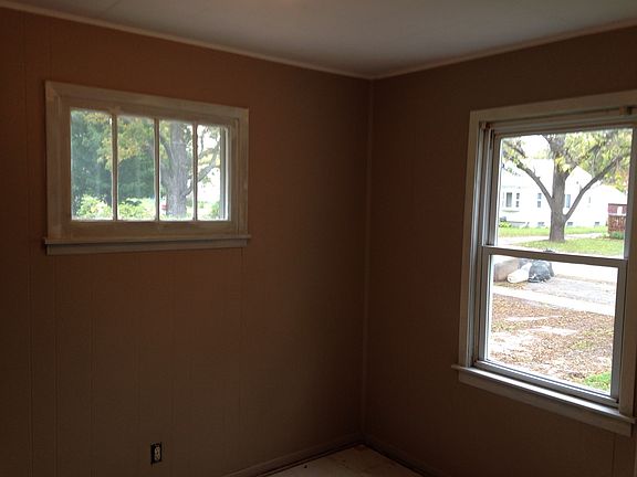 4th image of 118 S Josephine Ave