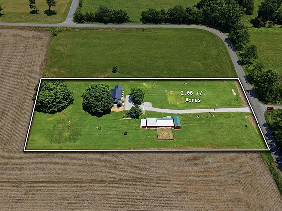 3rd image of 840 Crawford Ln