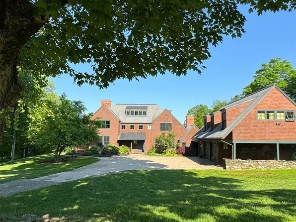 79 Freeman Rd, Charlton, MA 01507