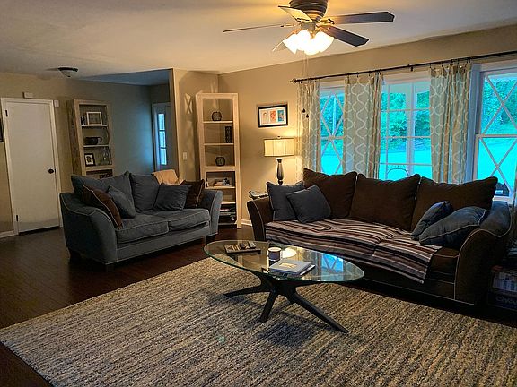 3rd image of 331 Elizabeth Ave