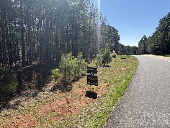 3rd image of 4053 Persimmon Rd #49