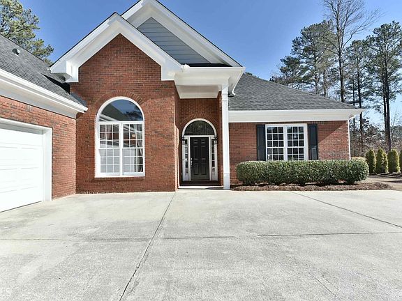 3rd image of 403 Mallory Cir