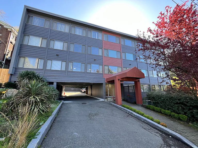 Century Terrace — Photo 45