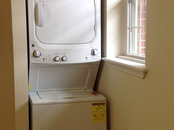 Washer/dryer in unit