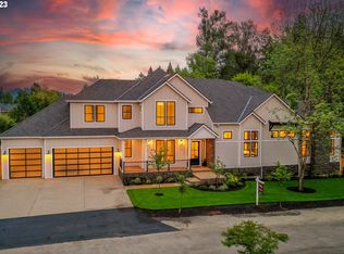 19494 SW Lorna Ln, Lake Oswego, OR 97035