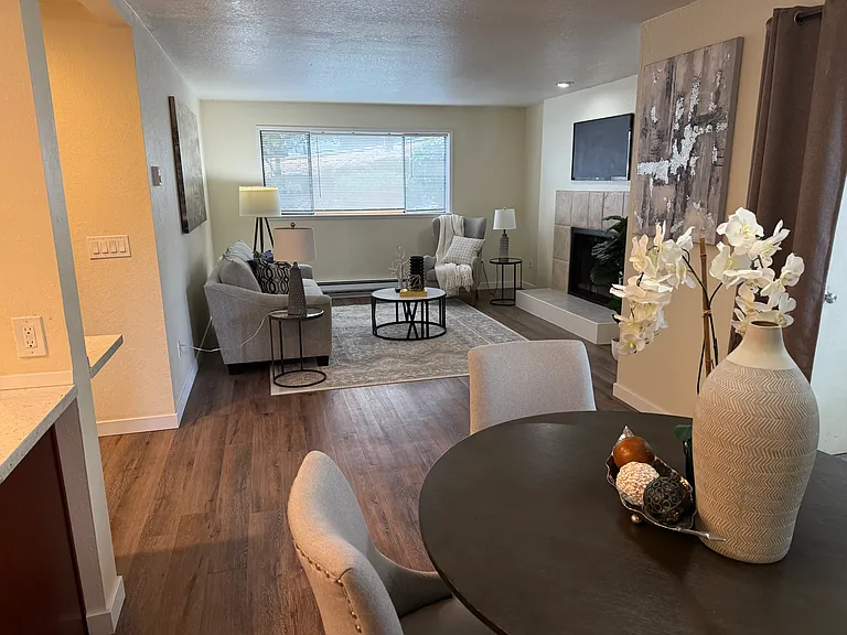 9512 1st Ave NE #2B1B — Photo 13