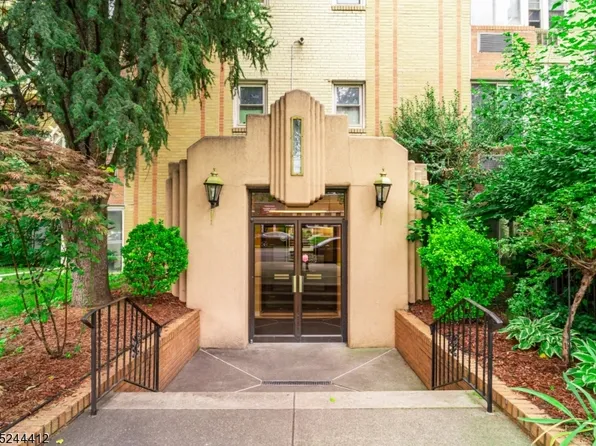 19-31 Lyons Ave #607, Newark City, NJ 07112