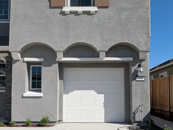 7910 Lamplight Dr #2, Tracy, CA 95377