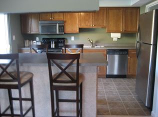 11824 Harbour Light Dr #1824, North Royalton, OH 44133