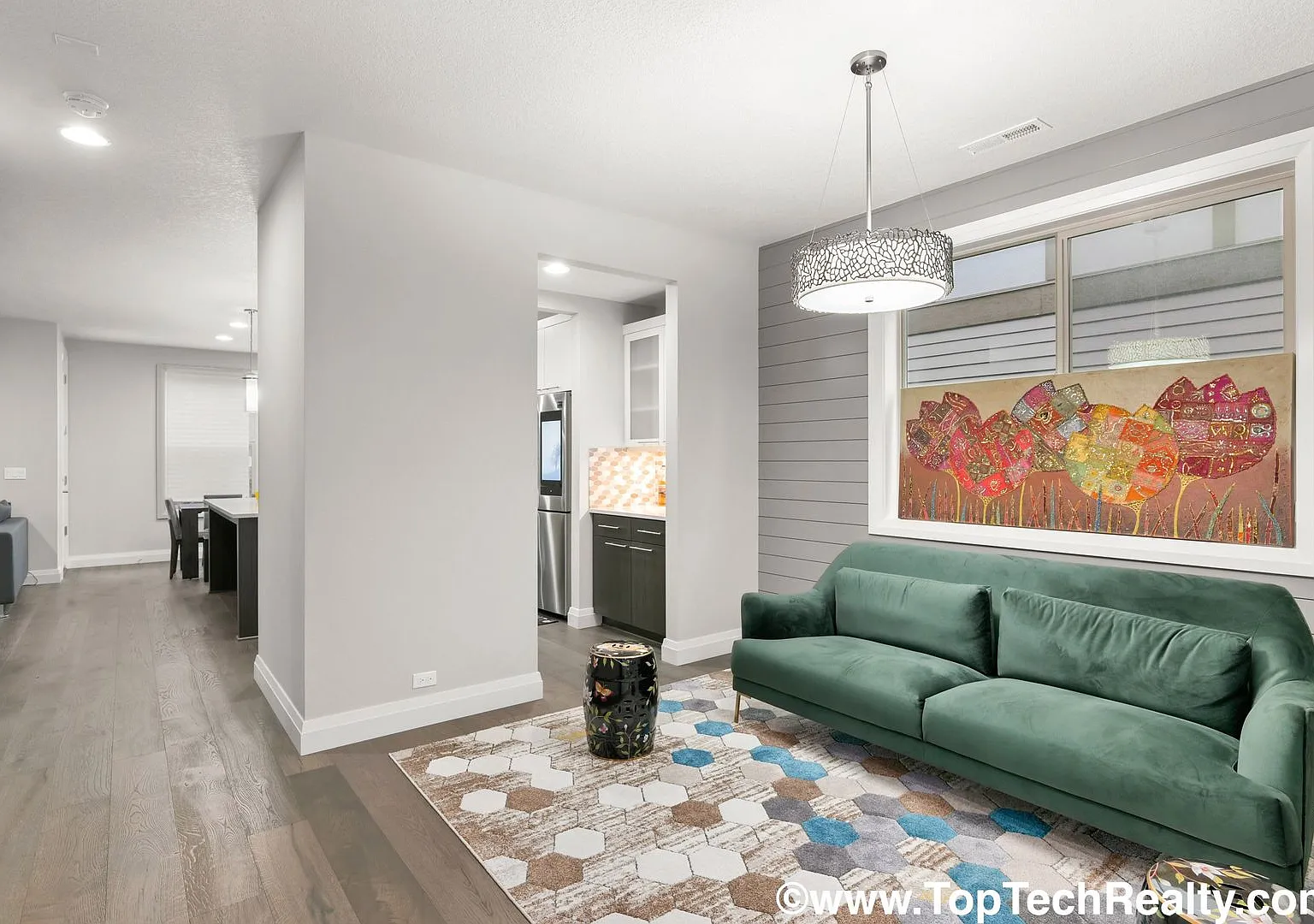 Beautiful Modern 4 BD | 3.5 BA | Home In Thomson Woods | Spectacular Location! — Photo 4