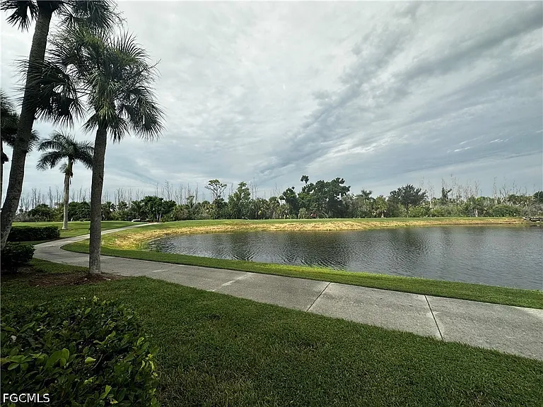 16420 Millstone Cir #106 — Photo 33