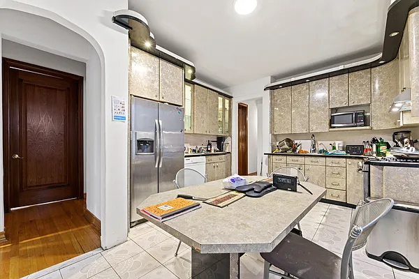 Rented by Primerock Real Estate Group Inc | media 11