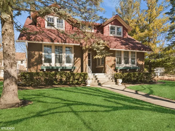 418 W Campbell St, Arlington Heights, IL 60005