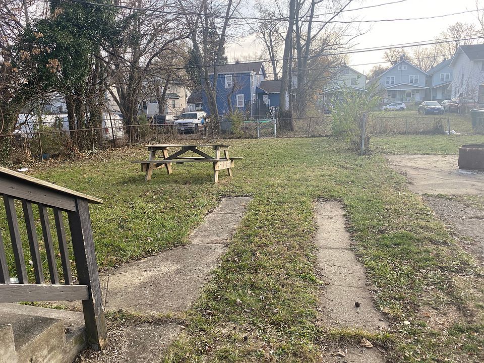 2nd image of 1521 E Maynard Ave