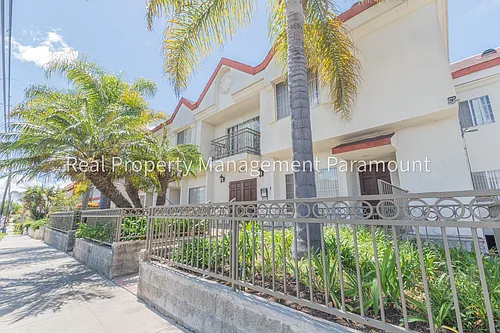 856 W Beach Ave #17 Photo 1