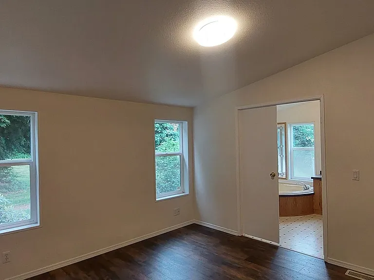 6740 Greystone Ln — Photo 12