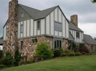 3267 Canterbury Rd, Pulaski, VA 24301