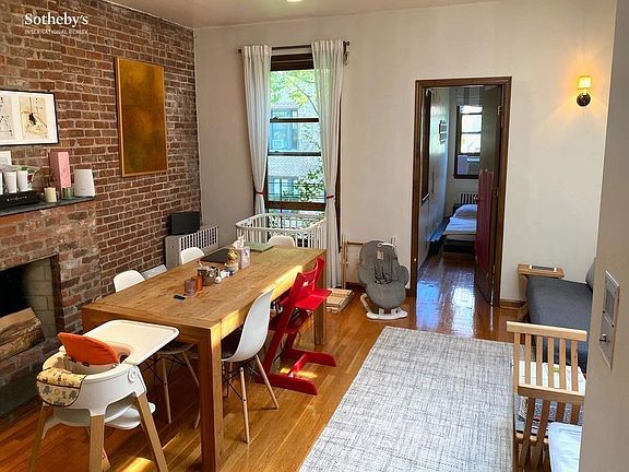 2nd image of 147 W 94th St #3