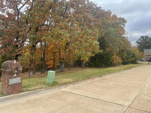 18 Brownwood Ct, Poplar Bluff, MO 63901