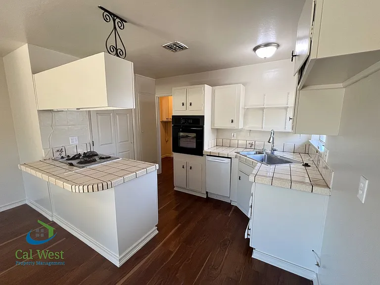 5510 Yale Dr — Photo 9