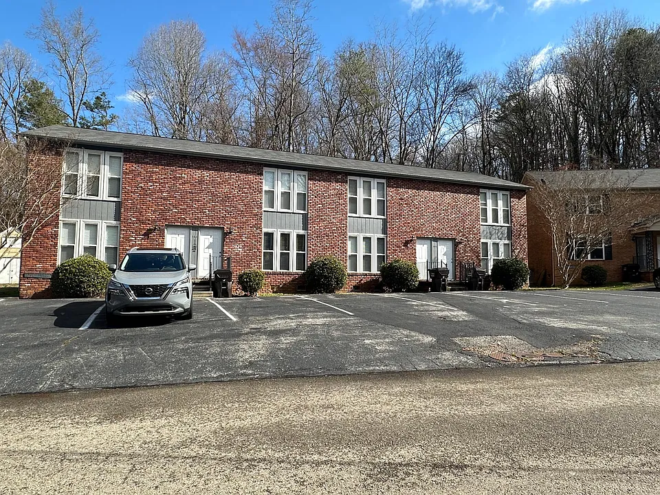 804 Teaberry Ln #3