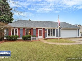 4 Sedgwick Rd, Oswego, IL 60543