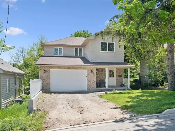 16 Edward St, Cambridge, ON N3C 1J7