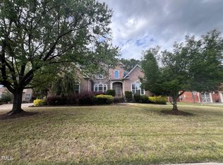 222 Creststone Dr, Cary, NC 27519